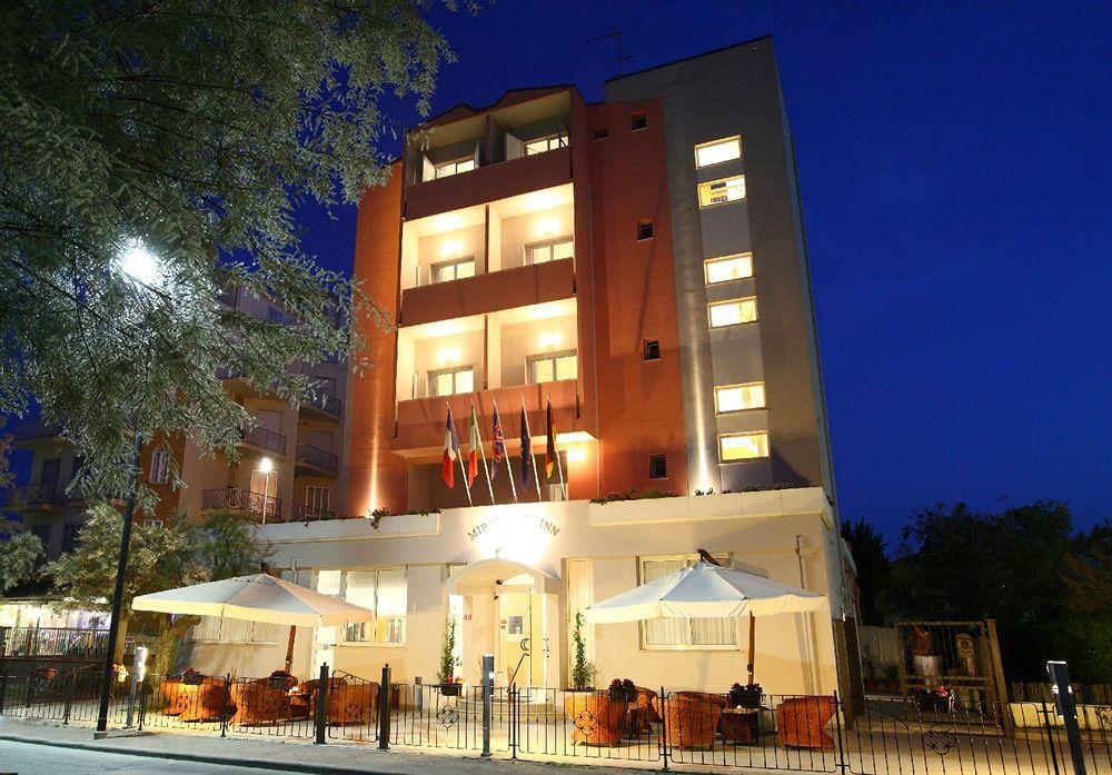 Gfh - Hotel Sole Resort & Spa Marotta Buitenkant foto