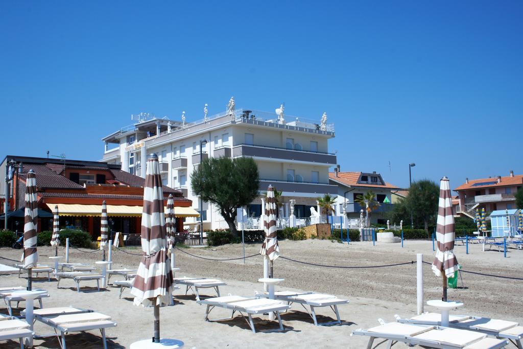 Gfh - Hotel Sole Resort & Spa Marotta Buitenkant foto
