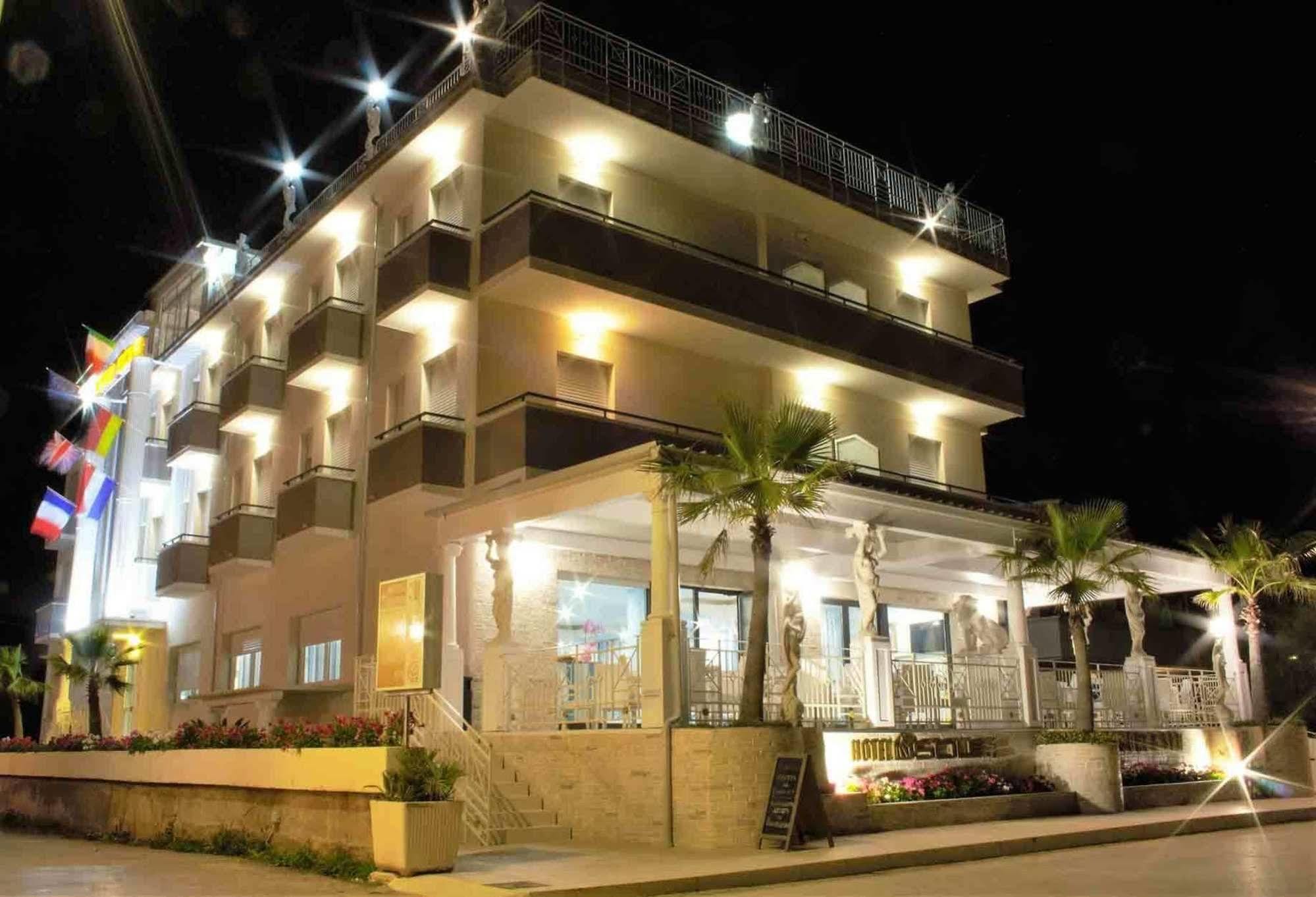Gfh - Hotel Sole Resort & Spa Marotta Buitenkant foto