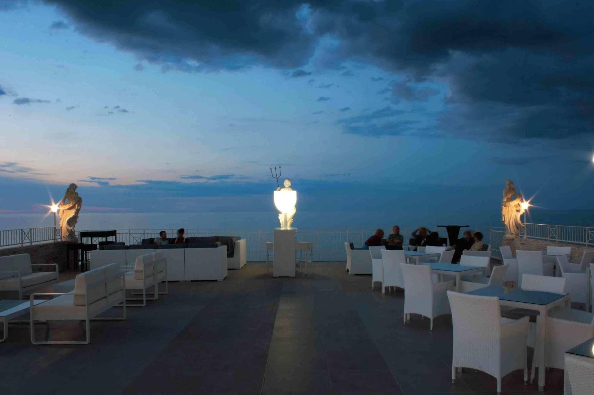 Gfh - Hotel Sole Resort & Spa Marotta Buitenkant foto