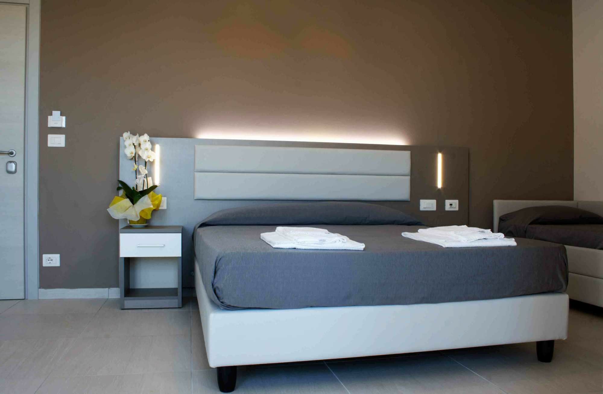 Gfh - Hotel Sole Resort & Spa Marotta Buitenkant foto